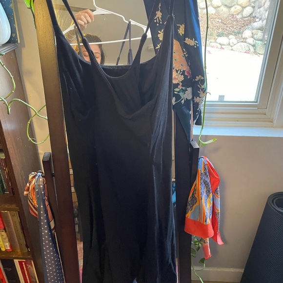 Halara Tennis Dress with Spandex - Picture 2 of 2